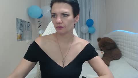 Snapshot of avasaturnian chatting on 29, 9, 2025 avasaturnian online show from 29, 9, 2025