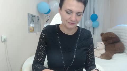 Snapshot of avasaturnian chatting on 30, 9, 2025 avasaturnian online show from 30, 9, 2025