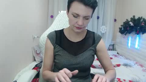 Snapshot of avasaturnian chatting on 14, 12, 2025 avasaturnian online show from 14, 12, 2025