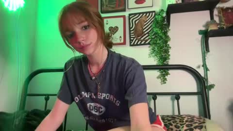 Snapshot of avaxlee chatting on 27, 6, 2026 avaxlee online show from 27, 6, 2026