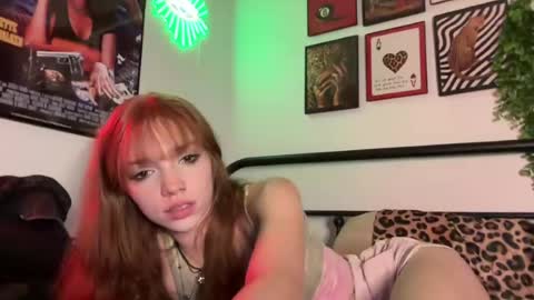 Snapshot of avaxlee chatting on 28, 6, 2026 avaxlee online show from 28, 6, 2026