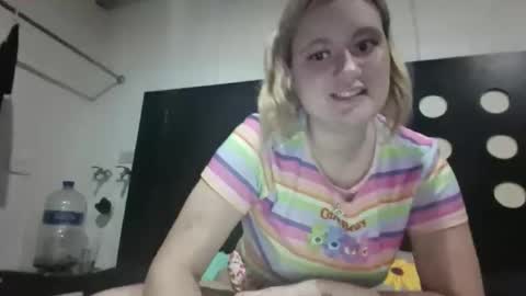 Snapshot of avery_doll21 chatting on 11, 6, 2026 Avery Doll online show from 11, 6, 2026