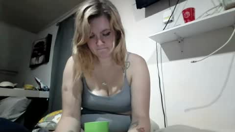 Snapshot of avery_doll21 chatting on 18, 6, 2026 Avery Doll online show from 18, 6, 2026