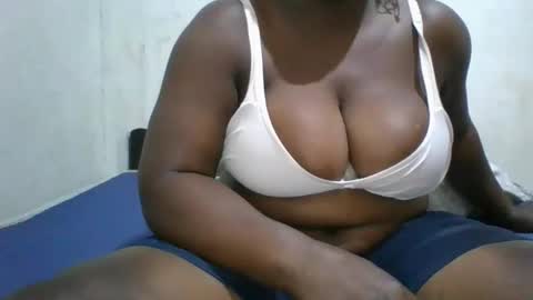 Snapshot of avril254 chatting on 10, 1, 2026 avril254 online show from 10, 1, 2026