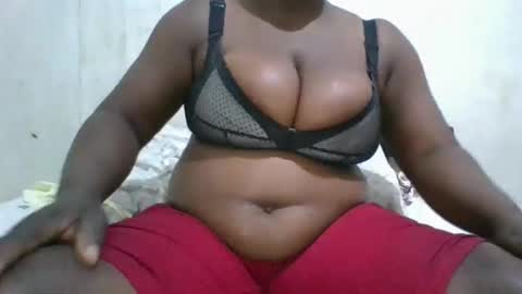 Snapshot of avril254 chatting on 5, 2, 2026 avril254 online show from 5, 2, 2026