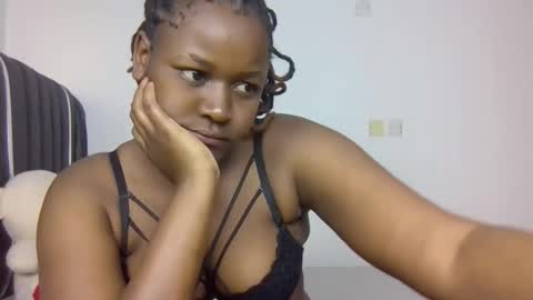 Snapshot of avril_lily chatting on 1, 2, 2026 Avril online show from 1, 2, 2026