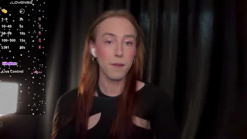 avril_pearly_ online show from 25, 3, 2026