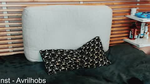 Avril online show from 11, 4, 2026