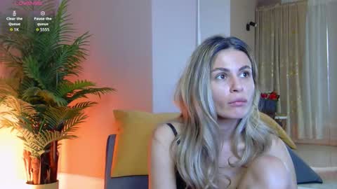 AVRILL CYRUX online show from 14, 1, 2026