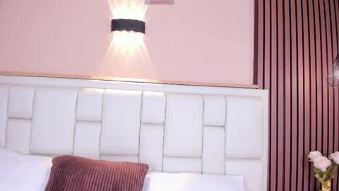 Avy  online show from 2, 4, 2026