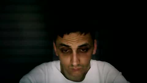 Snapshot of awesenheit chatting on 5, 11, 2025 awesenheit online show from 5, 11, 2025