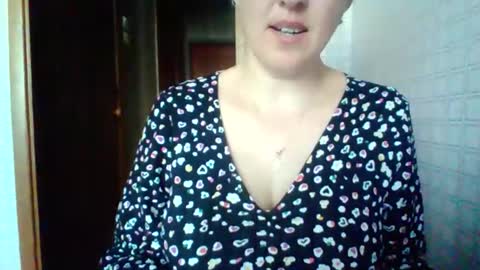 awesomeladyy online show from 14, 4, 2026