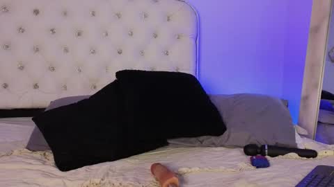 axarasss online show from 18, 4, 2026