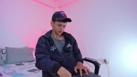 AXEL online show from 28, 10, 2025