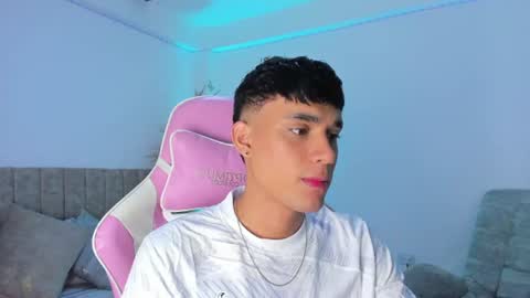 AXEL online show from 6, 7, 2026