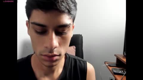 Snapshot of axel_davis_ chatting on 1, 12, 2025 axel davis online show from 1, 12, 2025