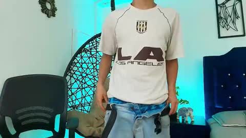 Snapshot of axel_draven chatting on 16, 10, 2025 axel_draven online show from 16, 10, 2025