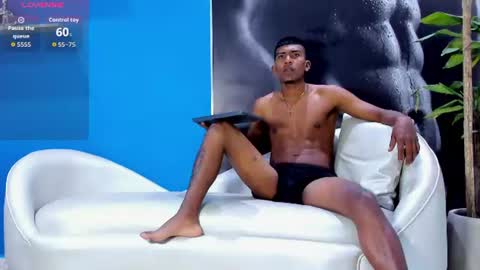 axel_hunter1 online show from 20, 6, 2026