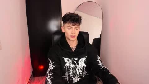 Snapshot of axel_inkshade chatting on 19, 12, 2025 Axel online show from 19, 12, 2025