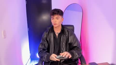 Snapshot of axel_inkshade chatting on 23, 12, 2025 Axel online show from 23, 12, 2025