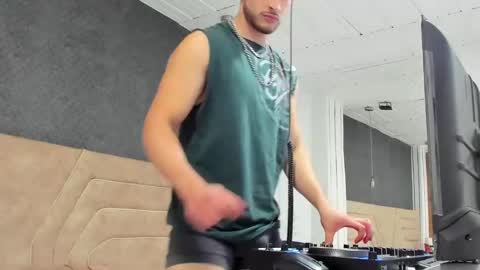 Axel  online show from 5, 5, 2026