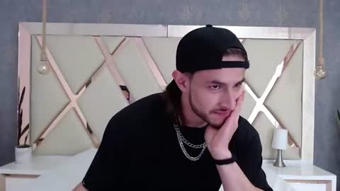 Axel  online show from 9, 7, 2026