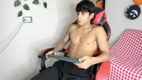 Snapshot of axel_rosse2 chatting on 7, 11, 2025 axel_rosse2 online show from 7, 11, 2025