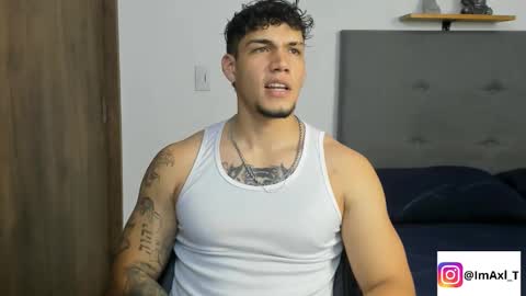 INDEPENDENT MODEL  online show from 12, 11, 2025