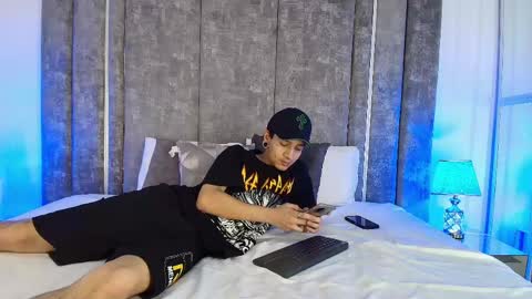 Snapshot of axelandrenata chatting on 8, 5, 2026 Axel and Renata online show from 8, 5, 2026