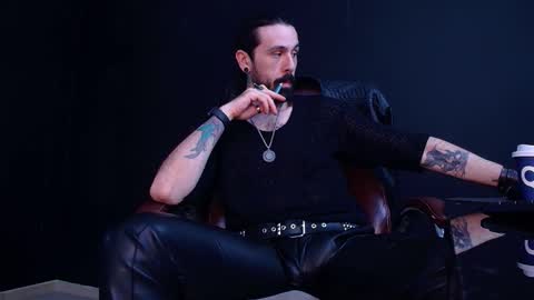 Snapshot of axelcolton chatting on 5, 11, 2025 AxelColton online show from 5, 11, 2025