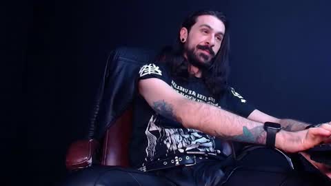 Snapshot of axelcolton chatting on 6, 11, 2025 AxelColton online show from 6, 11, 2025