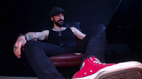 Snapshot of axelcolton chatting on 28, 11, 2025 AxelColton online show from 28, 11, 2025