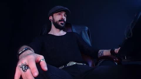 Snapshot of axelcolton chatting on 30, 11, 2025 AxelColton online show from 30, 11, 2025