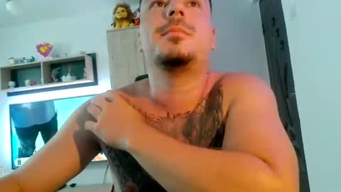 axelforyou25 online show from 7, 7, 2026