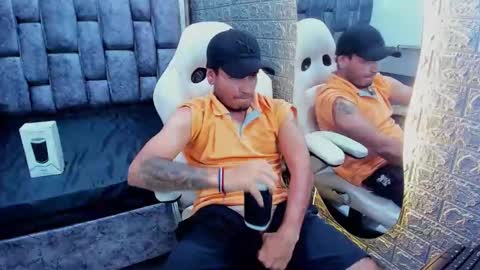 Snapshot of axell_cross2 chatting on 6, 2, 2025 Axell Cross2 online show from 6, 2, 2025