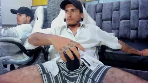 Snapshot of axell_cross2 chatting on 19, 2, 2025 Axell Cross2 online show from 19, 2, 2025