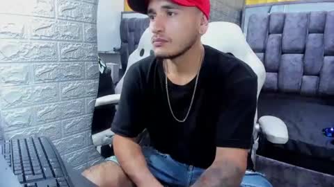 Snapshot of axell_cross2 chatting on 26, 2, 2025 Axell Cross2 online show from 26, 2, 2025