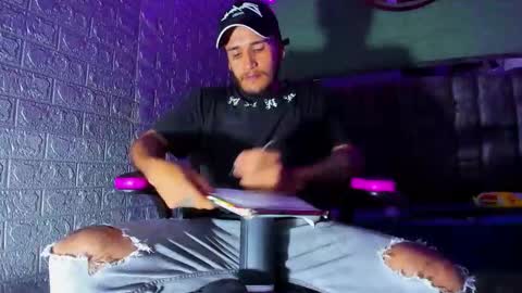 Snapshot of axell_cross2 chatting on 18, 12, 2025 Axell Cross2 online show from 18, 12, 2025