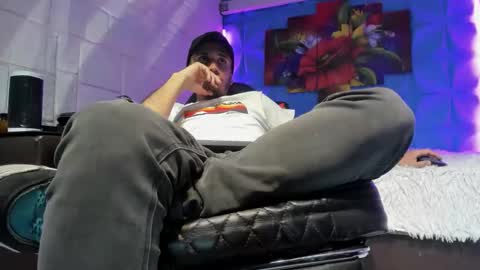 Axell Cross2 online show from 12, 2, 2026