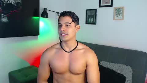 Snapshot of axell_dior chatting on 4, 6, 2026 axell online show from 4, 6, 2026