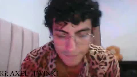 Axel  online show from 8, 11, 2025