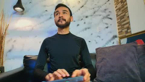 Axel Moon online show from 3, 2, 2026