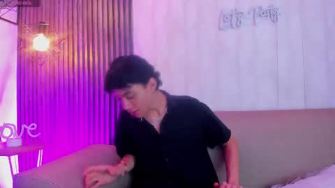 A X X X EL online show from 17, 7, 2026