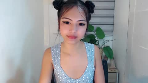 ayalvrs18 online show from 17, 2, 2025