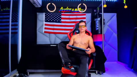 Ayden Miller online show from 28, 1, 2025