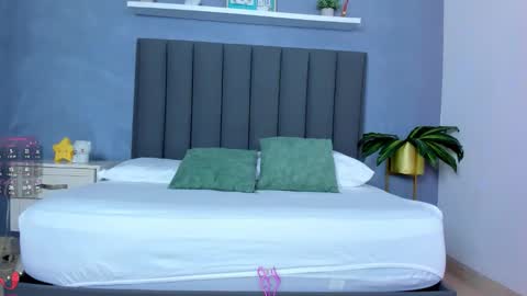 Alyda Jaramillo online show from 7, 11, 2025