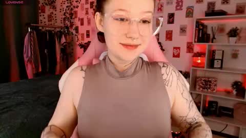 Ayla hill online show from 12, 10, 2025