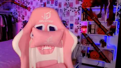 Ayla hill online show from 28, 10, 2025