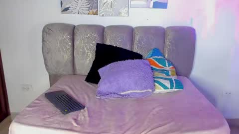 Snapshot of aylah_beckham chatting on 4, 6, 2026 aylah_beckham online show from 4, 6, 2026