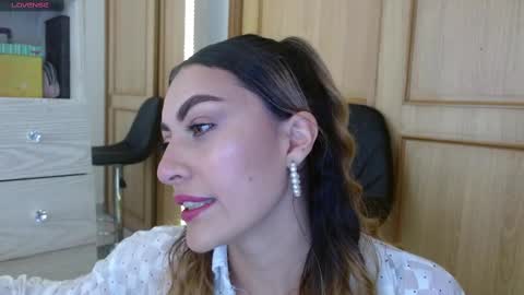 Snapshot of ayleen_m chatting on 9, 9, 2025 AYLEEN online show from 9, 9, 2025